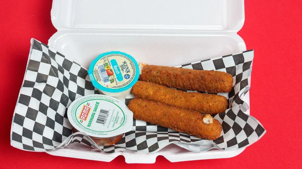 Large Mozzarella Sticks (3)